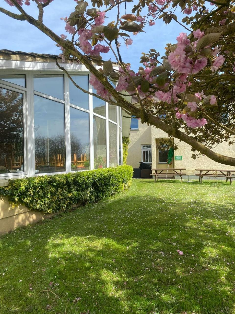 Fernhill Lodge Каригалайн Екстериор снимка